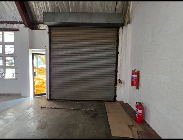 192M² WAREHOUSE TO LET IN CROWN